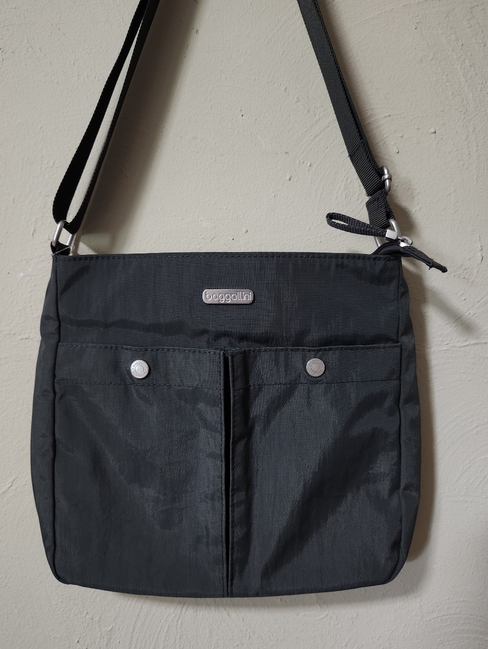 Baggallini Black Nylon Front-Pocket Crossbody